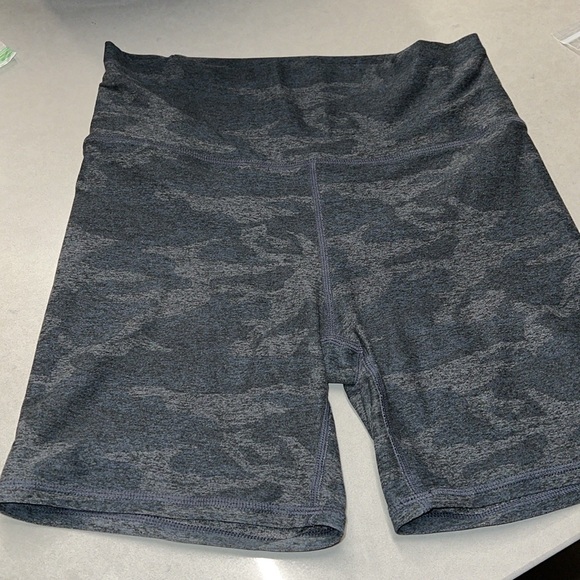 Vuori Vuori Clean Elevation Short, Small (SOLD OUT IN STORES) - Picture 4 of 7